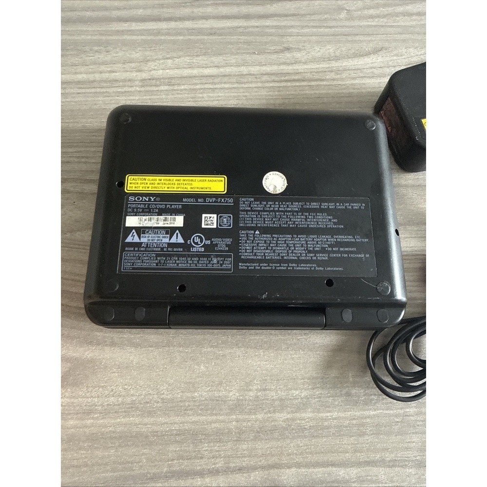 Sony 7-Inch Portable DVD Player Black (DVP-FX750) W Charging Cord Tested Working - Picture 6 of 8